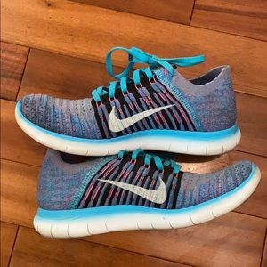 NIKE free run flynite